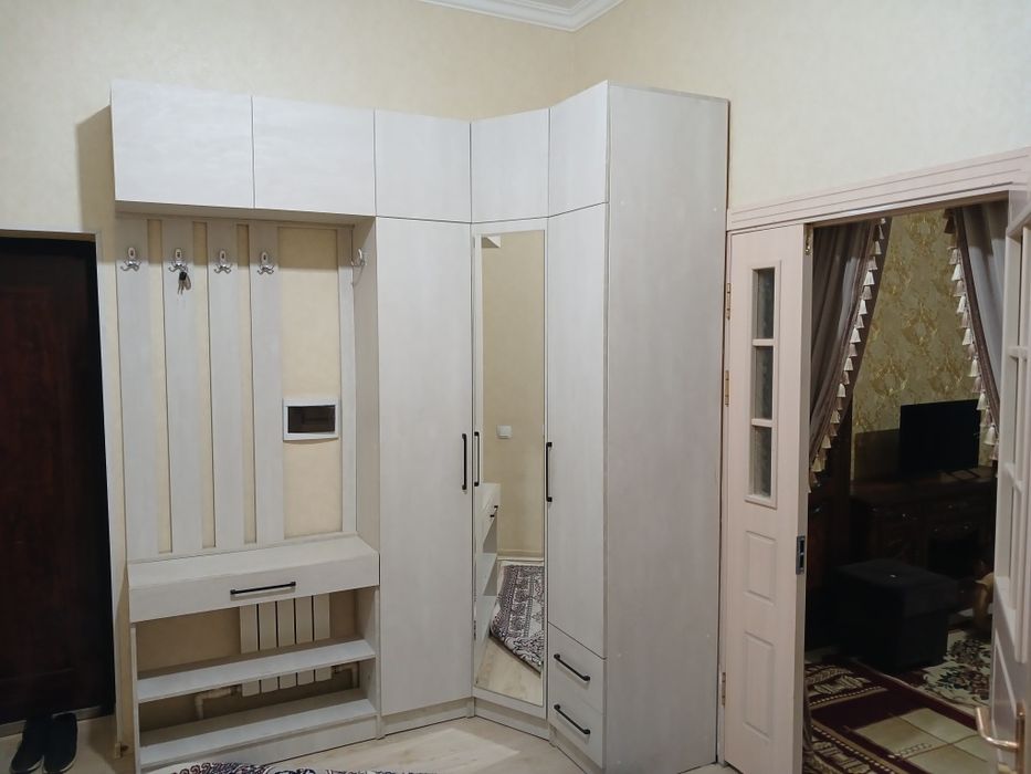 2 xonali kvartira sotiladi