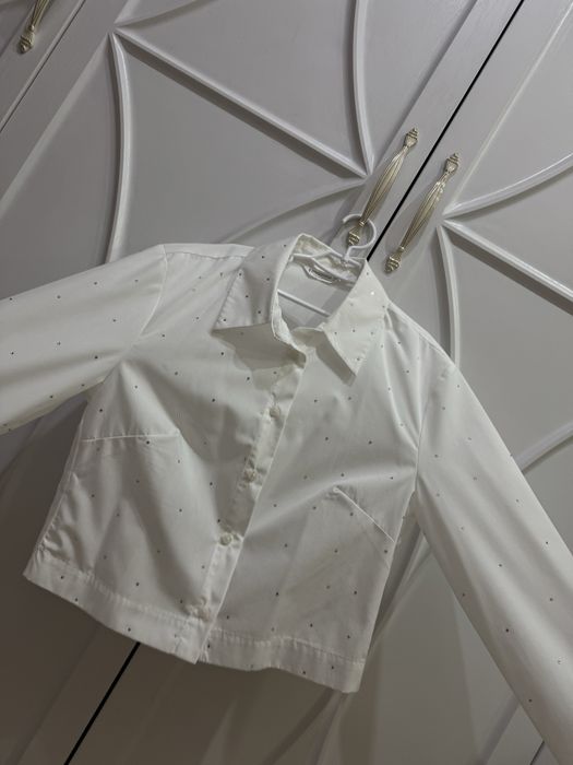 Укороченная рубашка со стразами