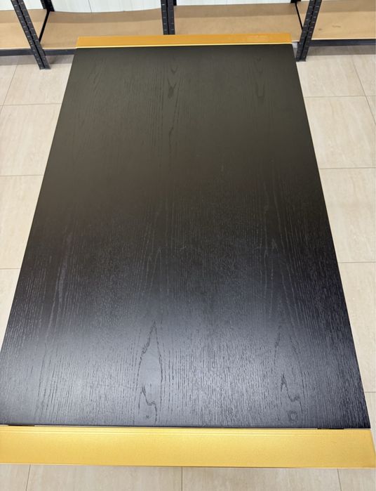 Masa de bar cadru metalic - culoarea Aurie cu blat negru Lumisorce