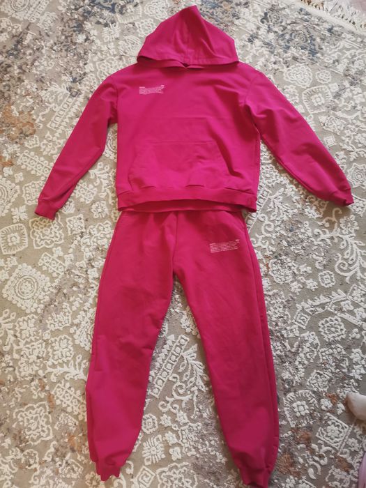 Спортивный костюм на девочку