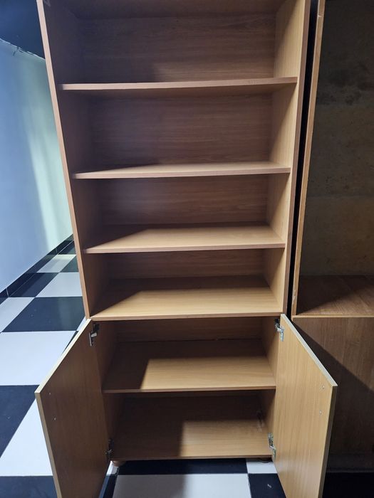 Продам шкаф книжный для документов