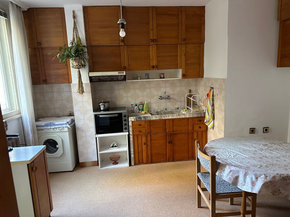 Апартамент под наем в Сливен център