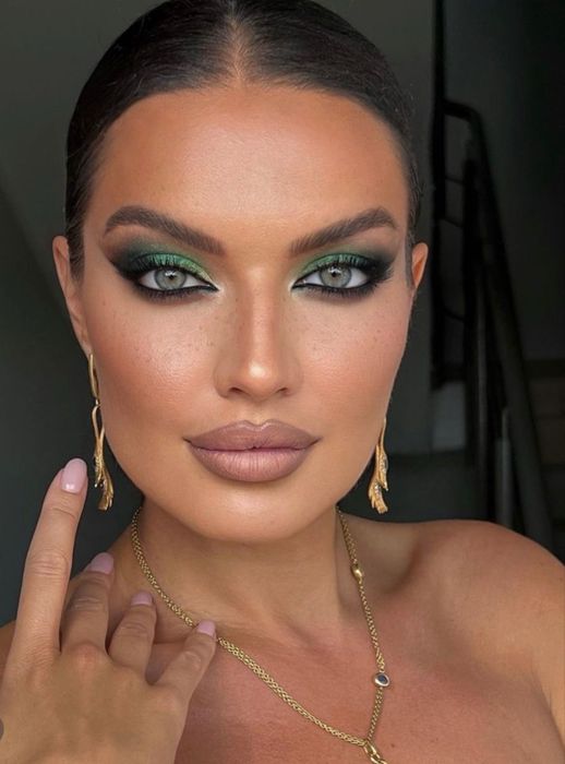 Make-up Artist -120 lei - make-up natural/ sector 3/Auchan Titan