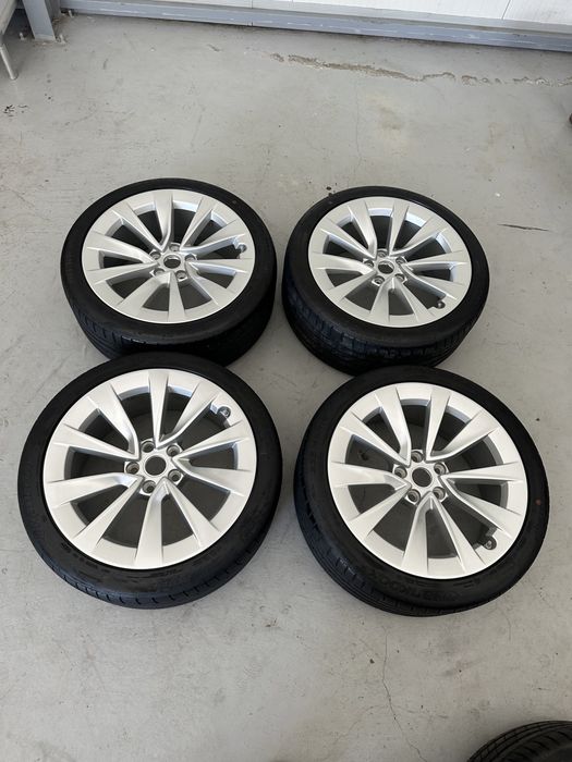 jante tesla model 3 long range 235 40 19 96w top ca noj impecabile