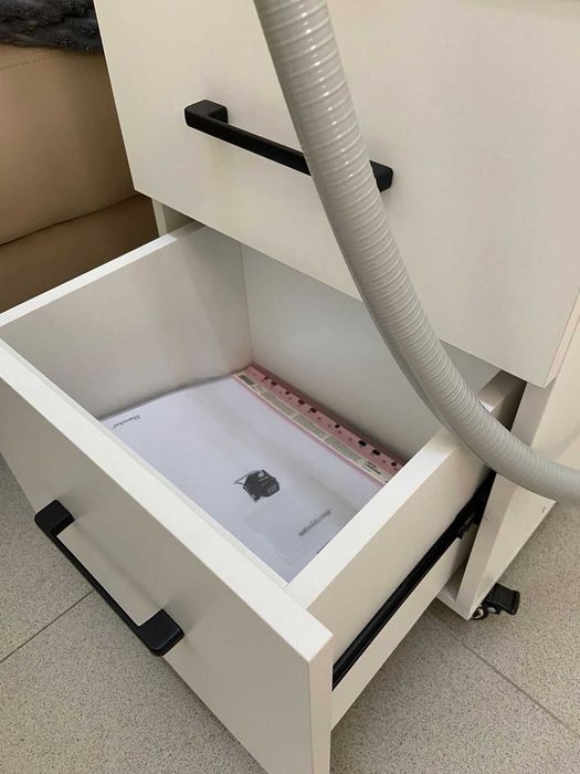 Тумба на колесиках