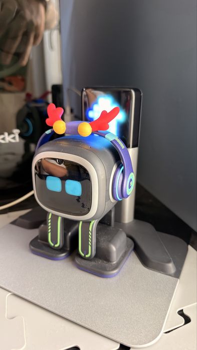 Оригинален Робот Emo Go Home Robot , AI (видео)