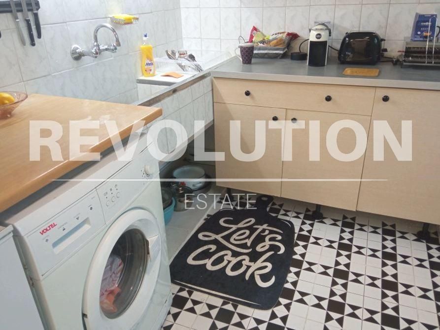 Дава се под наем Двустаен апартамент в Варна, Център - 88 кв.м за 500 € - Снимка #3