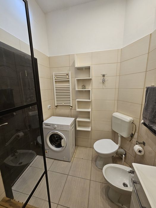 Inchiriez apartament 2 camere Splaiul Titulescu