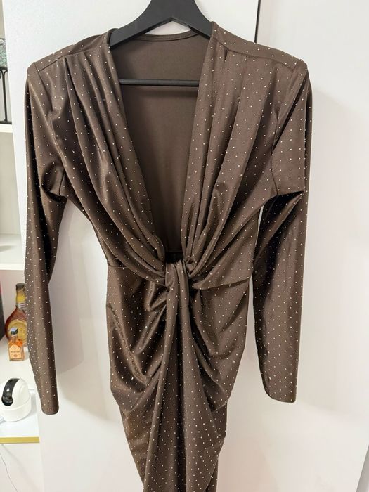 Rochie maro cu pietricele