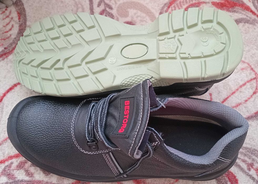 Ботинки спецобувь 42-43р