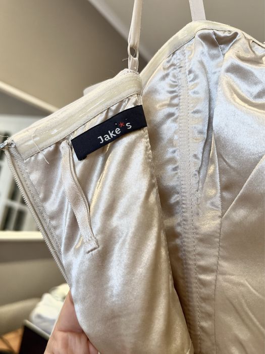 Рокля Jake’s / официална рокля с детайл от мъниста