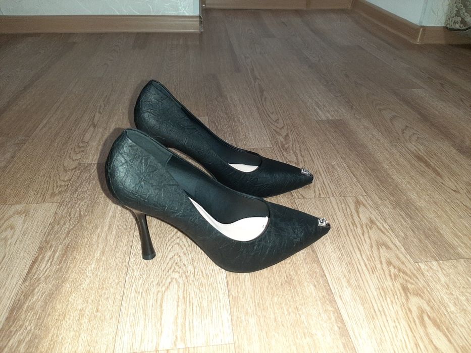 Продам новые туфли
