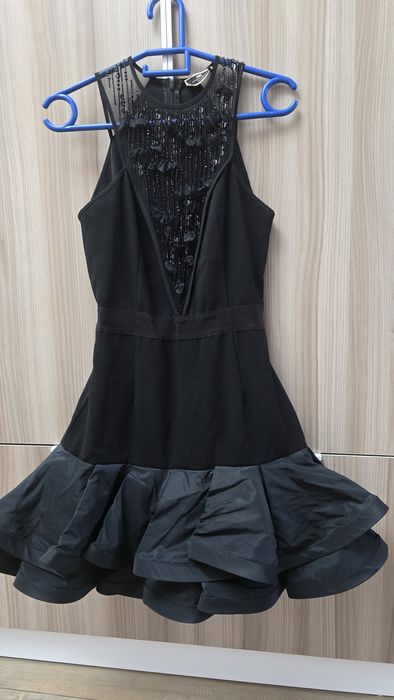 Продам элегантное мини-платье Elisabetta Franchi