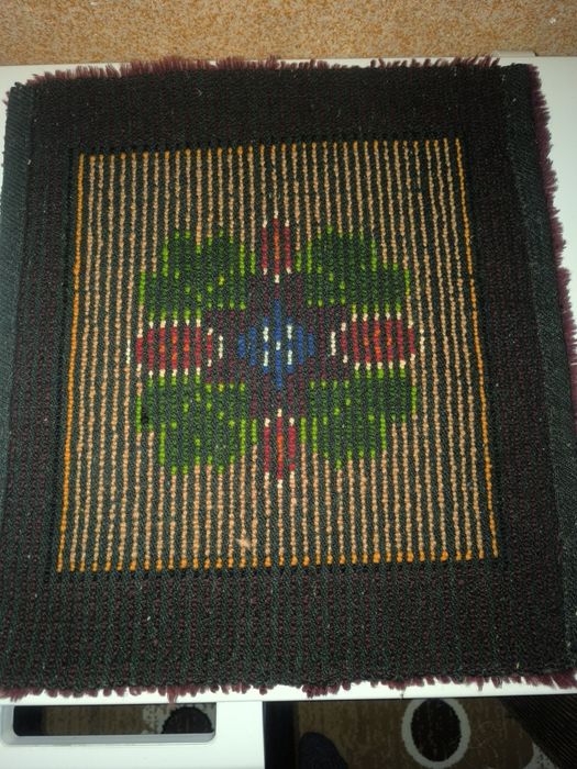 Вълнен  комплект за диван,фотьойли и табуретки