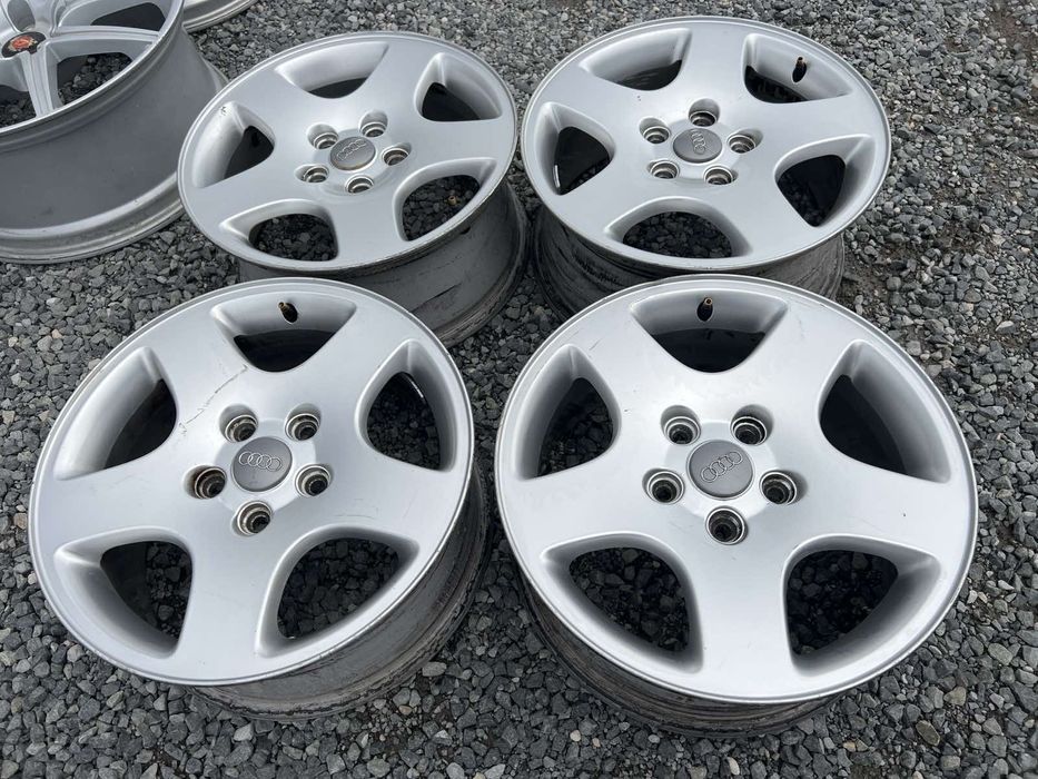 Оригинални джанти Ауди 5/112 Audi 5x112

Употребявани, Шумен