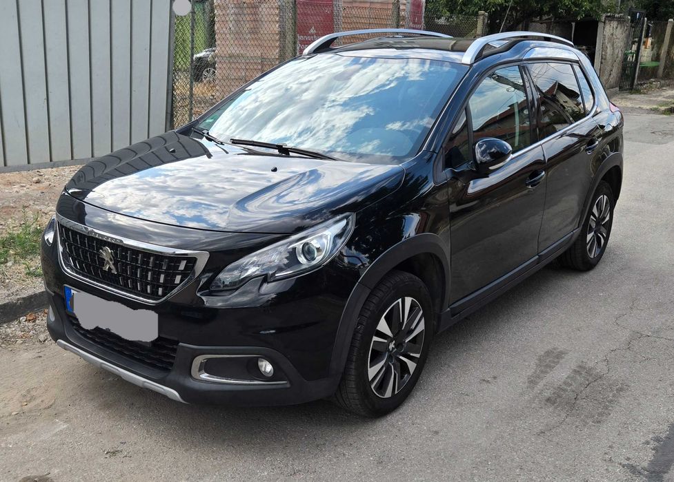 Продавам Пежо 2008