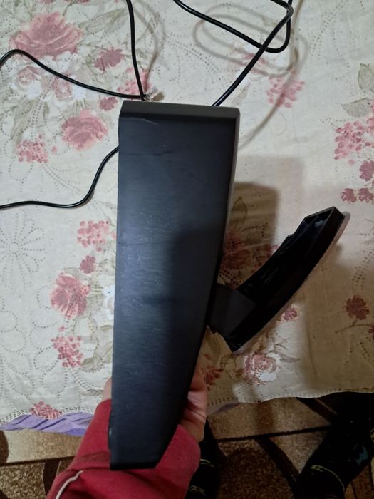 Продавам волан GENESIS SEABORG 400