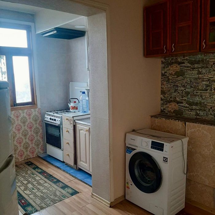 Продается 2 ком. на Ахмад Югнаки