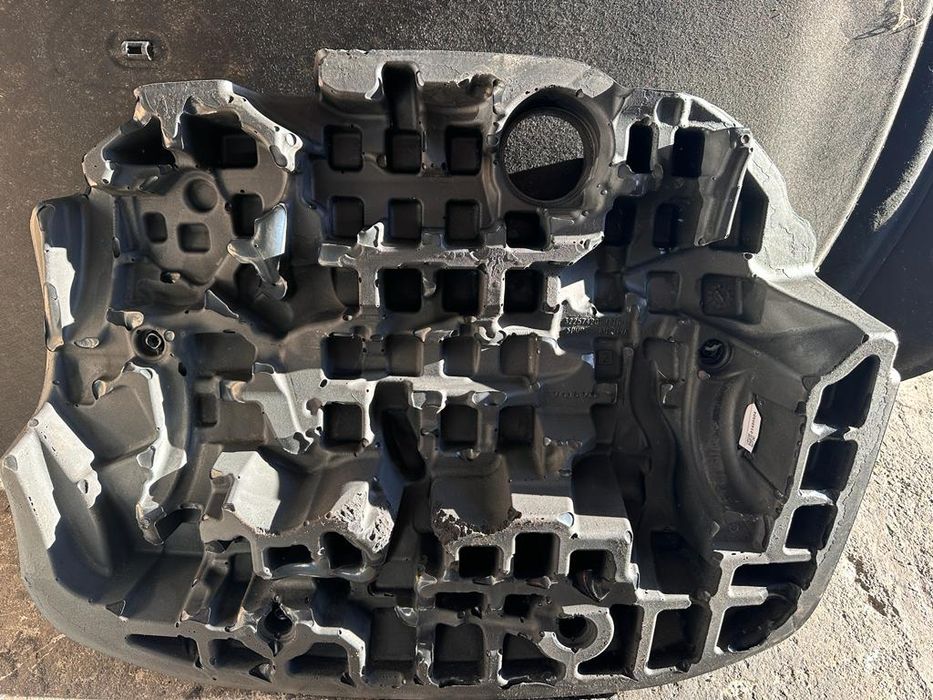 Capac motor 1.5 benzina Volvo XC40 32257420