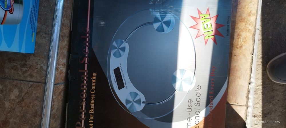 Torozi Весы напольные Pol uchun 
Описание:
Взвешивание 1г до 180кг

Ко