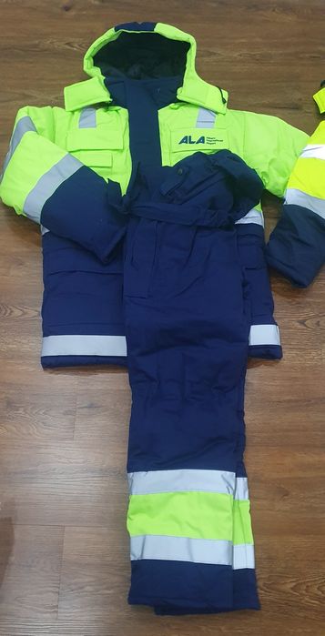 Спец одежда  продаётся