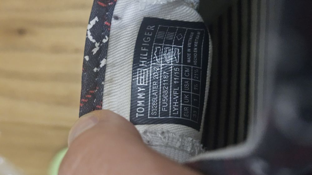 Детские кроссовки , слипоны Tommy Hilfige