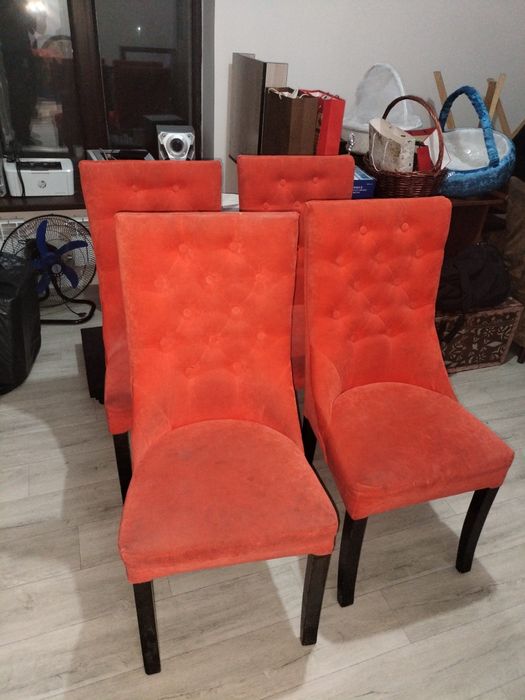 Стол хорошый состояние