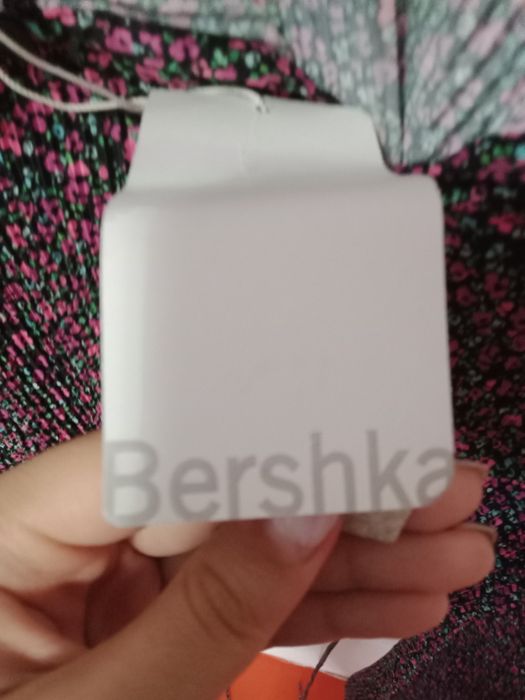 BERSHKA топ новый
