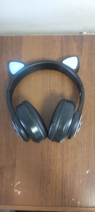 Продам наушники  с кашачеми ушками