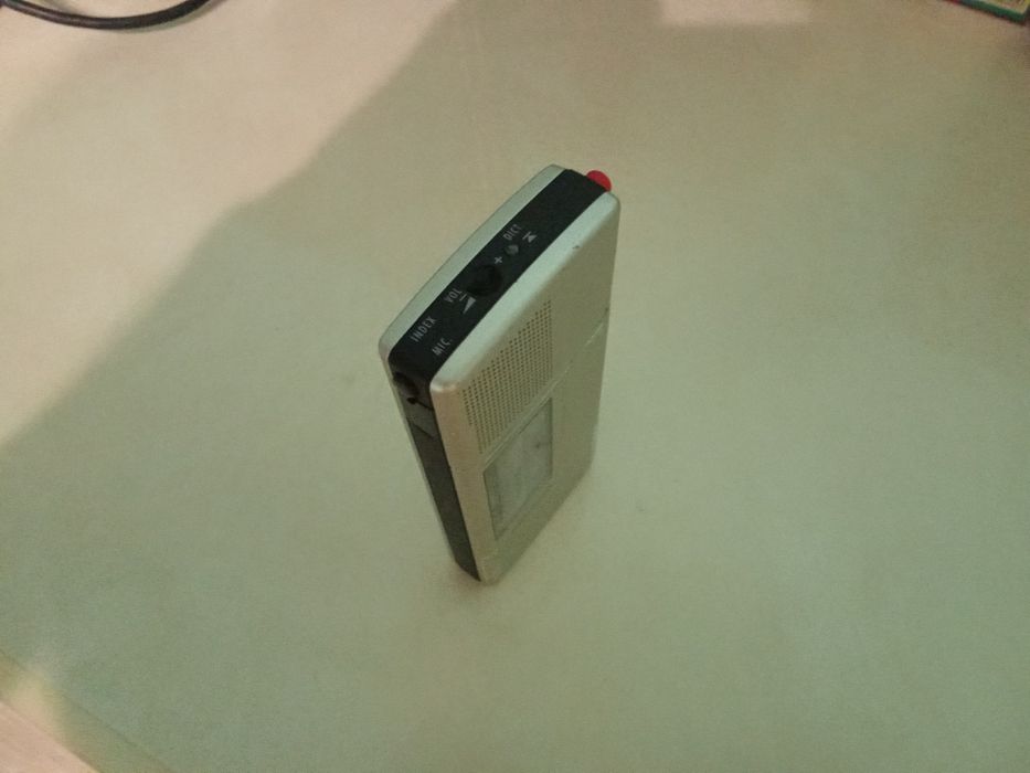 Продам диктофон грюндикт.