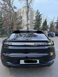 Zeekr 001 2025 — 2