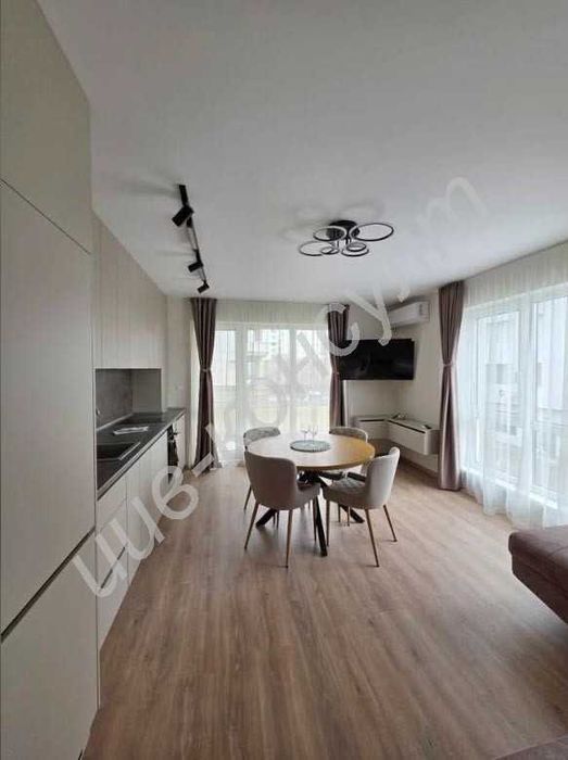 Нов тристаен апартамент зад Практикер