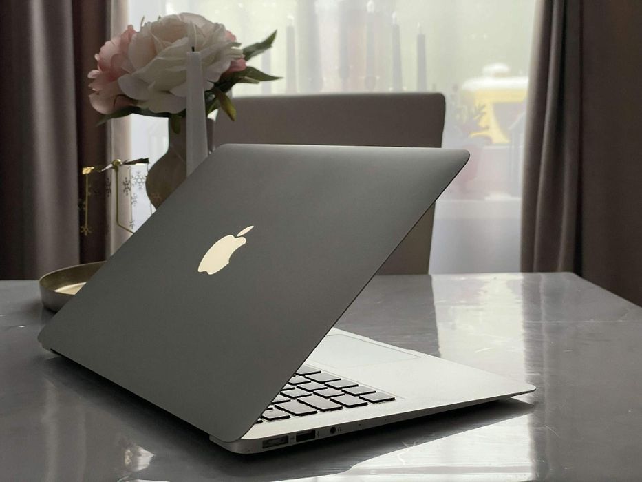 Apple MacBook Air 13" I5, 256Gb SSD,  stare perfecta!