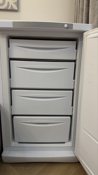 Морозильник indesit