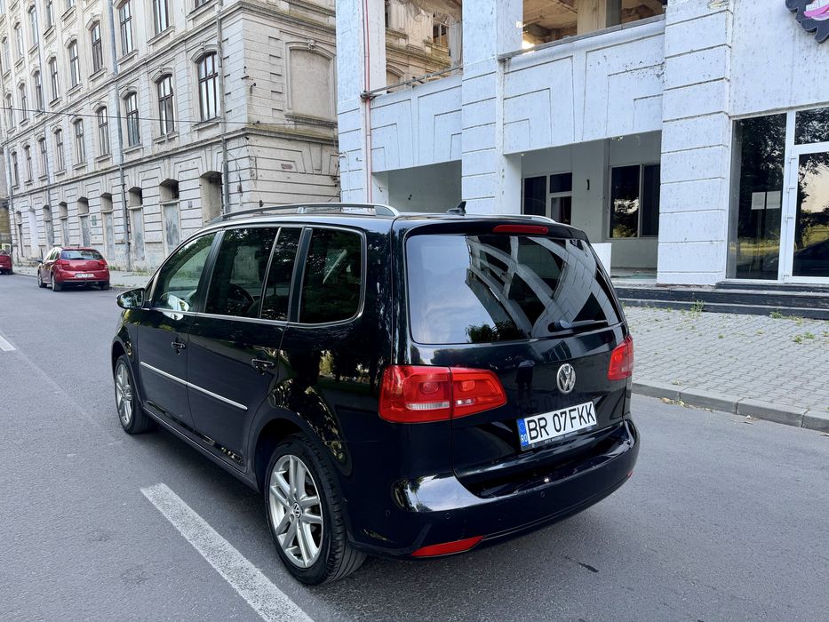 VOLKSWAGEN Touran 2013 — imagine 4