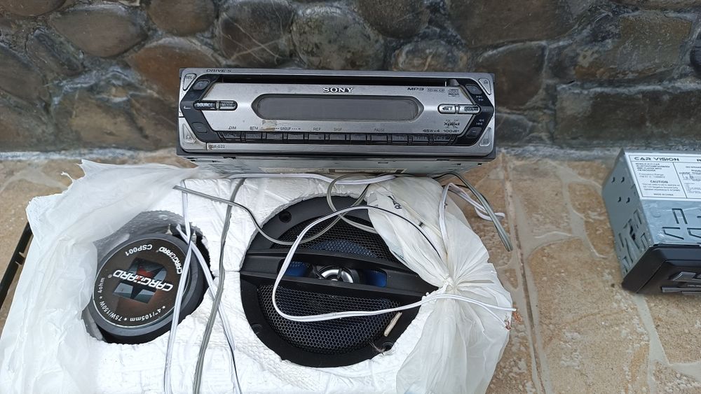 MP3 player cu usb radioSD bloototh telecomanda volan,cameră marsharier