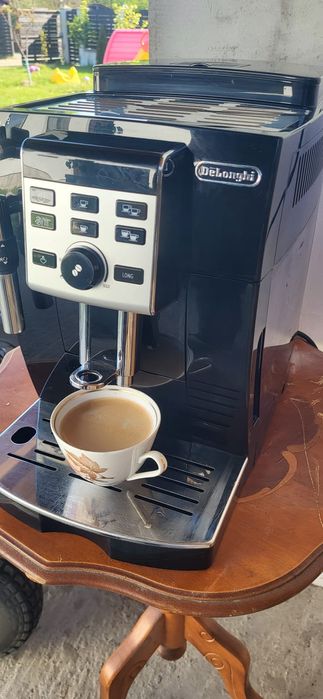 Expresor Aparat de cafea Delonghi magnifica S
