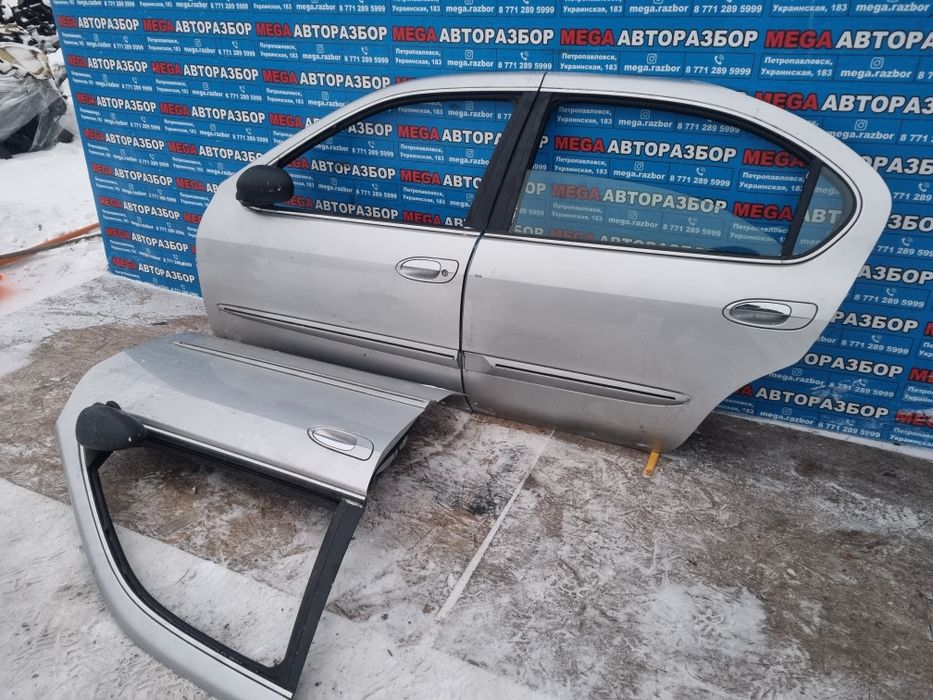 Двери на Nissan Maksima A33