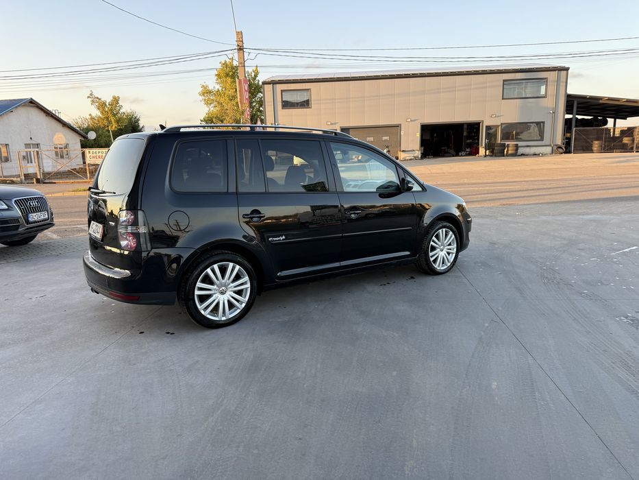 Volkswagen touran 1.9 diesel 6 trepte 2010 istoric service complet