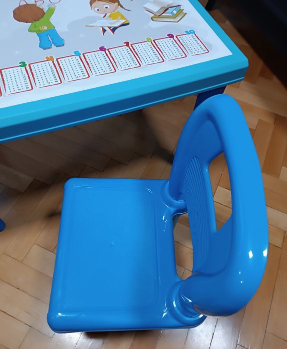 Детски комплект маса със столче