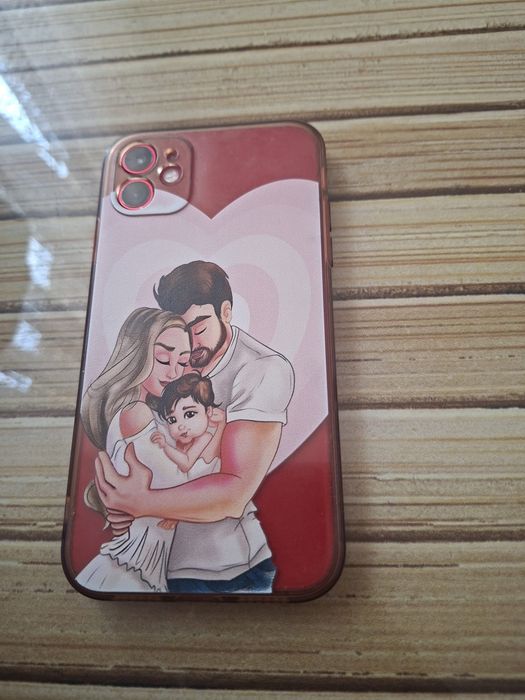 Iphone 11 utilizat ,128 GB RED