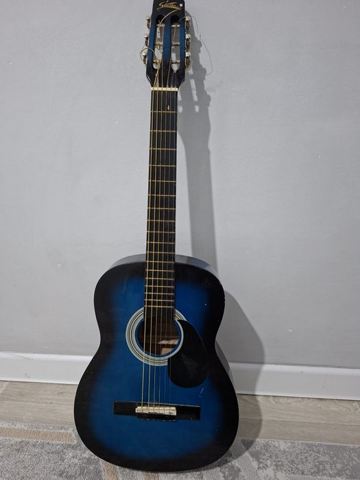 Продается гитара