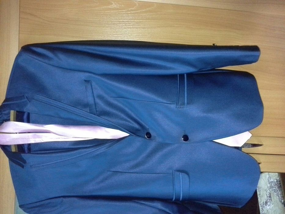 Мужской костюм новый