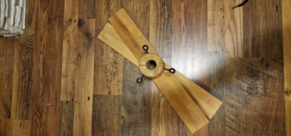 Suport brad Crăciun lemn