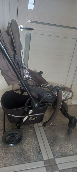 Продам коляску до 15 кг фирма Rant