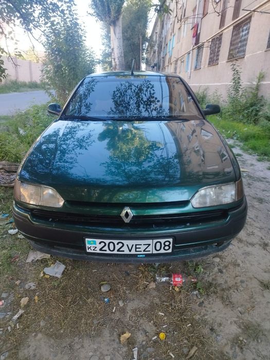 Продам машину  рено