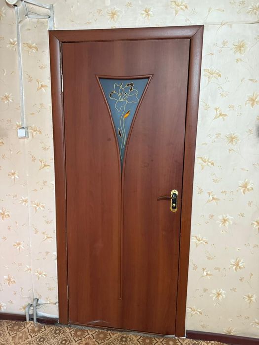 Есік сатылады б/у