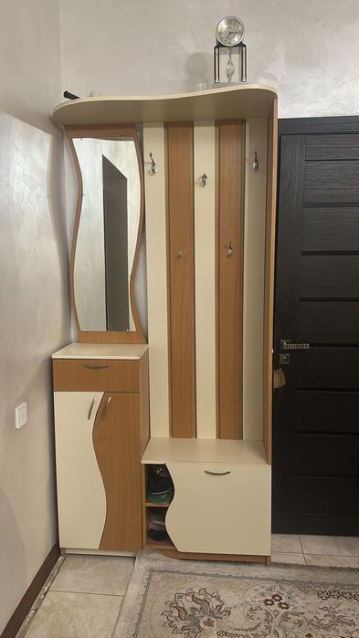 Кухонный гарнитур и прихожка