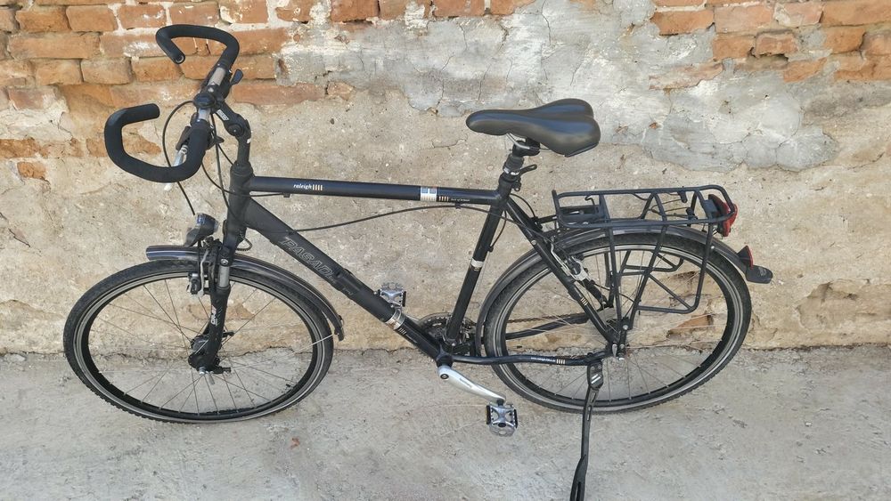 Vând bicicleta raleigh