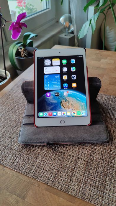 iPad Mini 5 - 256GB - Cellular - White/Silver - отлично състояние